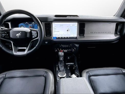Used 2025 Ford Bronco Outer Banks image 13