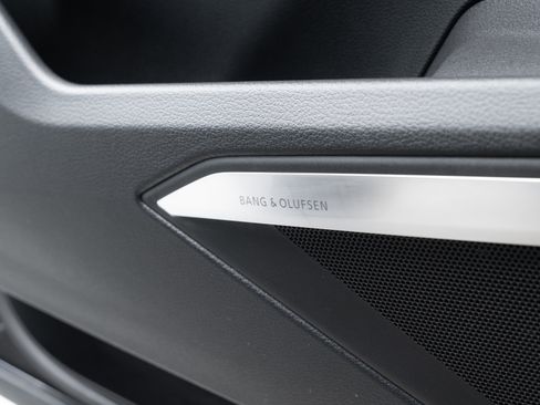 Certified 2022 Audi e-tron S Prestige w/ Prestige Package image 20