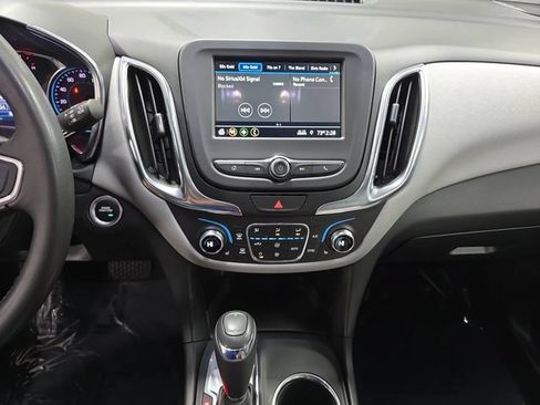 Used 2019 Chevrolet Equinox LT w/ Driver Convenience Package FWD image 22