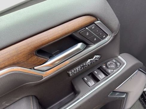 New 2026 Chevrolet Silverado 1500 High Country AWD/4WD image 12