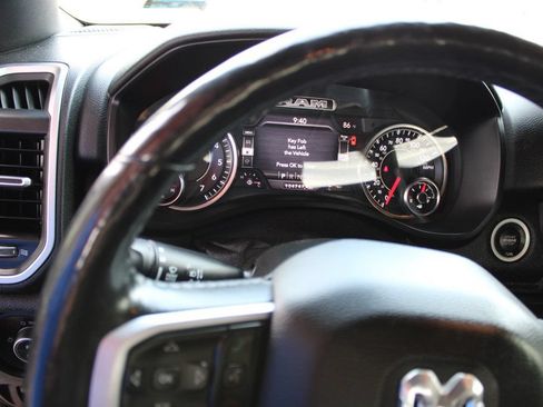 Used 2020 RAM 1500 Big Horn AWD/4WD image 10