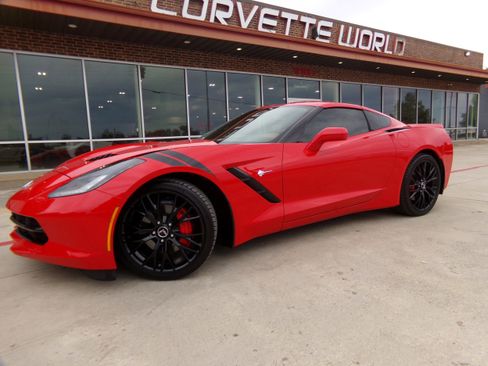 Used 2015 Chevrolet Corvette Stingray Coupe w/ 3LT Preferred Equipment Group RWD image 1