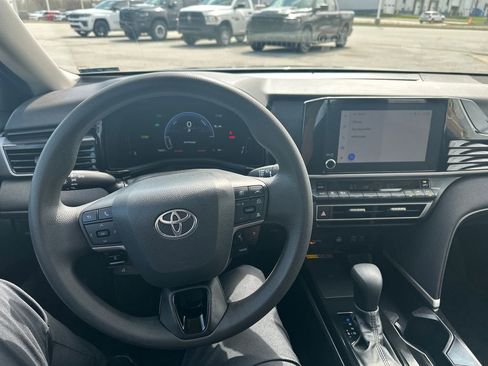 Used 2025 Toyota Camry LE w/ Convenience Package FWD image 13
