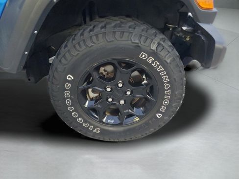 Certified 2023 Jeep Wrangler Willys image 32