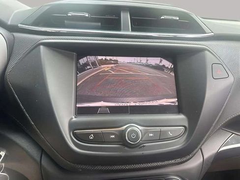 Used 2023 Chevrolet TrailBlazer LS FWD image 12