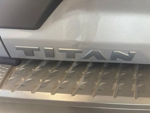 Used 2021 Nissan Titan PRO-4X w/ Pro-4x Convenience Package AWD/4WD image 23