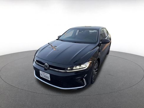 Used 2025 Volkswagen Jetta SE image 7