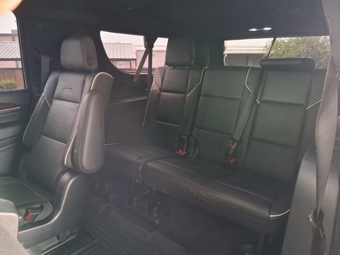 Used 2023 Cadillac Escalade ESV Premium Luxury RWD image 26