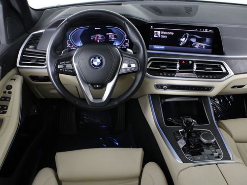 Used 2022 BMW X5 xDrive45e w/ Premium Package image 4