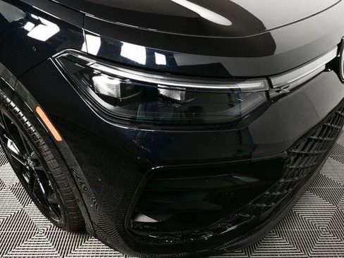 New 2026 Volkswagen Tiguan SE R-Line FWD image 36