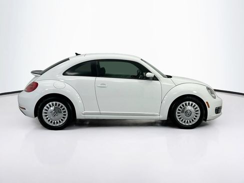 Used 2016 Volkswagen Beetle 1.8T SE w/ Lighting Package FWD image 4