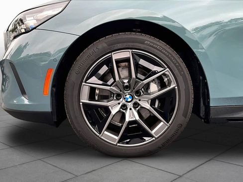 Certified 2026 BMW 530i RWD image 11