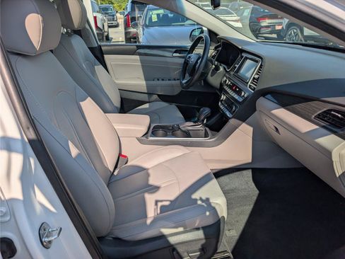 Used 2018 Hyundai Sonata Limited w/ Cargo Package FWD image 11