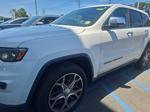 Used 2019 Jeep Grand Cherokee Limited w/ Luxury Group II AWD/4WD image 11
