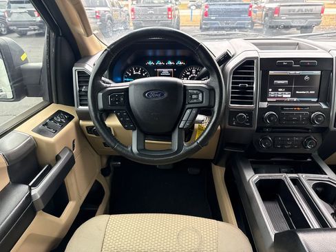 Used 2015 Ford F150 XLT w/ Equipment Group 302A Luxury image 22