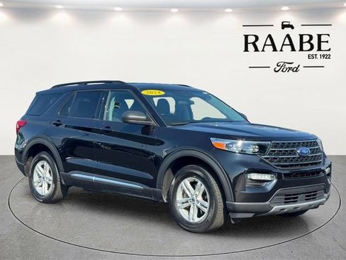 Used 2024 Ford Explorer XLT w/ Equipment Group 202A AWD/4WD image 1
