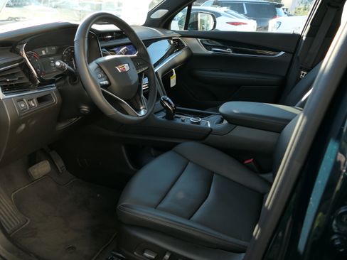 New 2025 Cadillac XT6 Premium Luxury image 13