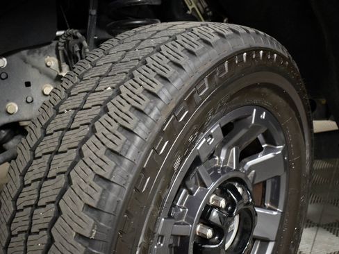 Used 2024 Ford F250 Lariat w/ Lariat Ultimate Package image 13