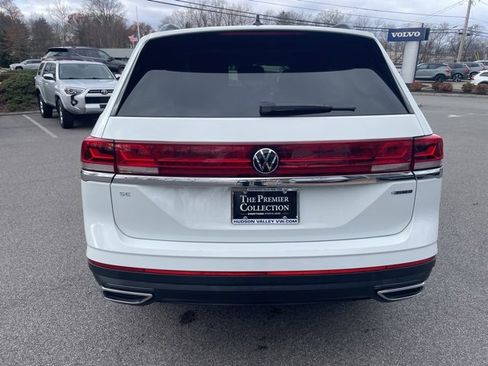 Certified 2025 Volkswagen Atlas SE image 3