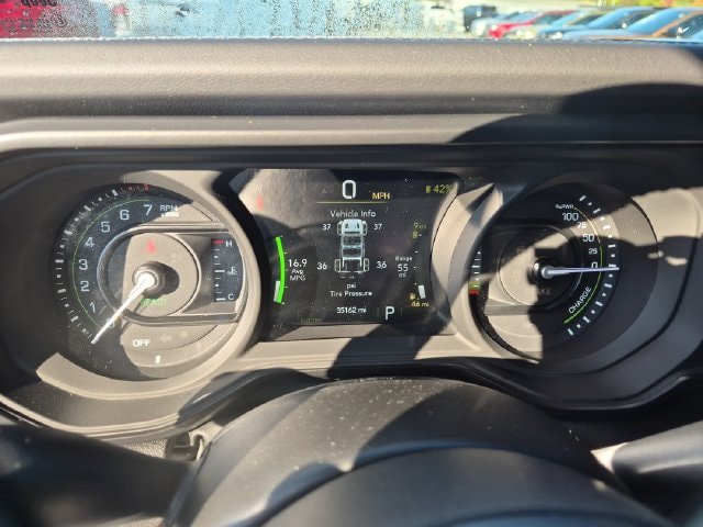 Used 2024 Jeep Wrangler Unlimited Rubicon 4xe w/ Capability Package AWD/4WD image 11