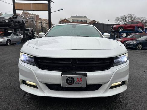 Used 2019 Dodge Charger SXT w/ Driver Confidence Group image 9