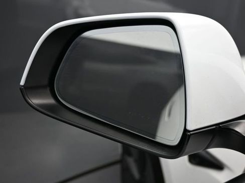 Used 2023 Tesla Model 3 Standard Range RWD image 4