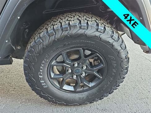 Used 2024 Jeep Wrangler Willys image 12
