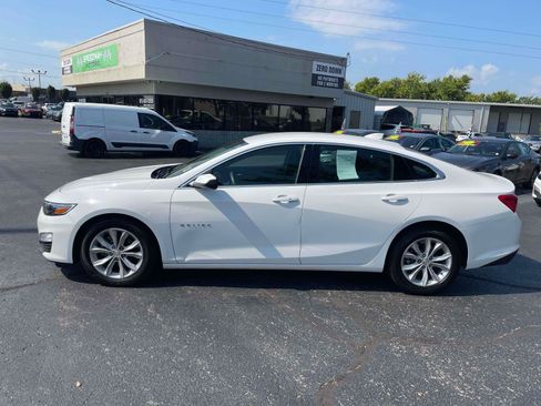 Used 2025 Chevrolet Malibu LT FWD image 4