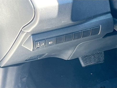 Used 2024 Toyota Corolla SE image 10