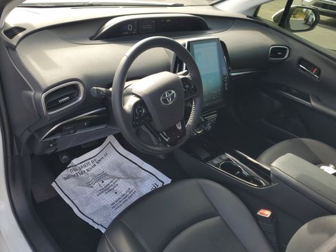 Used 2021 Toyota Prius Prime XLE image 22