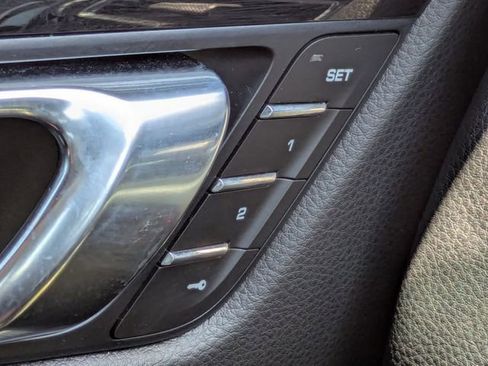 Used 2021 Porsche Macan image 24