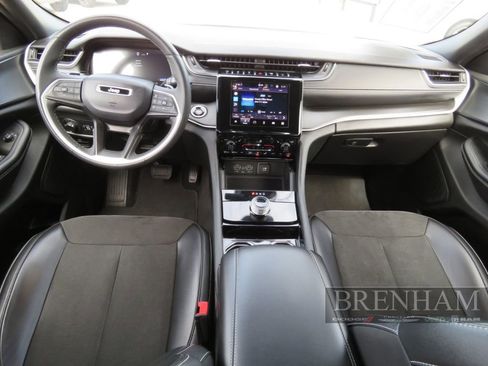 Used 2023 Jeep Grand Cherokee L Laredo image 21