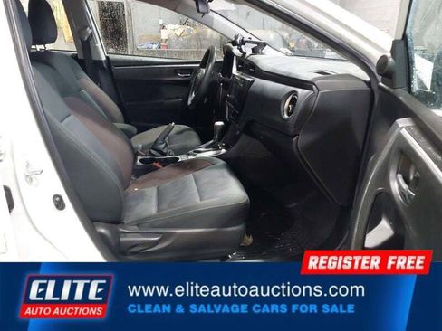 Used 2018 Toyota Corolla LE w/ Body Protection Package image 10