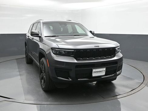 New 2025 Jeep Grand Cherokee L Altitude RWD image 22