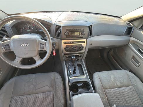 Used 2005 Jeep Grand Cherokee Laredo RWD image 31