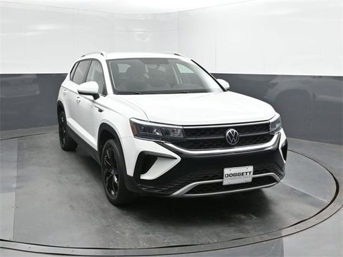 Used 2022 Volkswagen Taos SE image 22