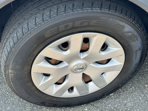 Used 2020 Nissan Rogue Sport S FWD image 35