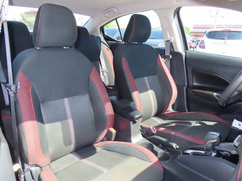 Used 2024 Nissan Versa SR FWD image 41