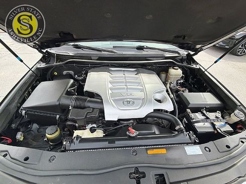 Used 2013 Toyota Land Cruiser image 35