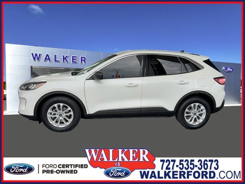 Certified 2022 Ford Escape SE FWD image 1