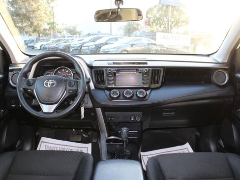 Used 2016 Toyota RAV4 LE image 14
