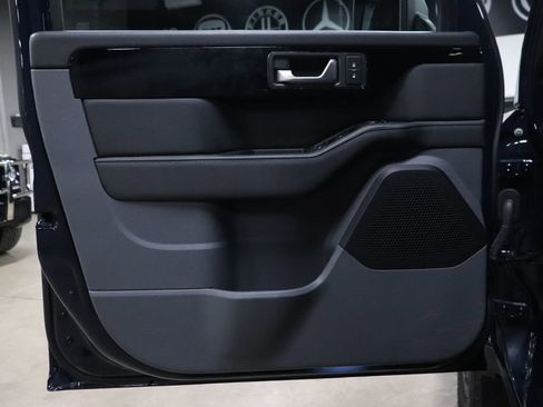 Used 2025 INEOS Grenadier image 9