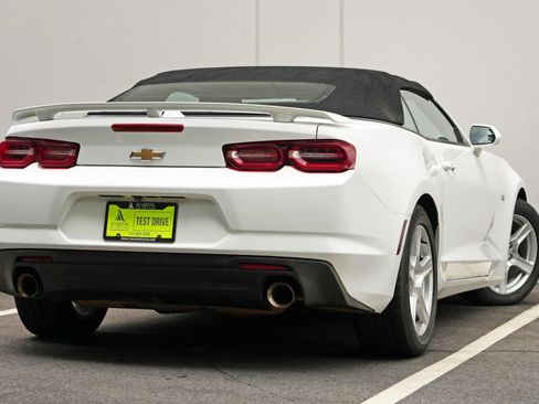Used 2020 Chevrolet Camaro LT RWD image 4