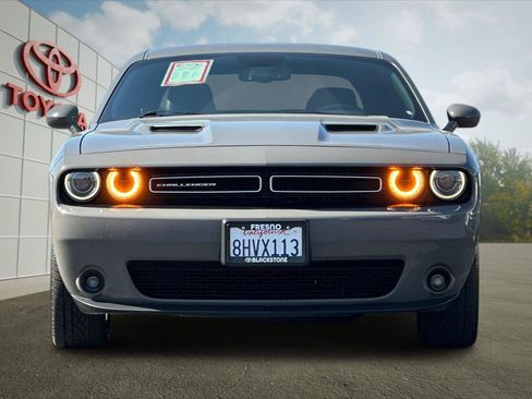 Used 2018 Dodge Challenger SXT Plus RWD image 8