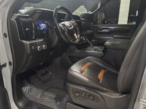 Used 2025 GMC Sierra 2500 AT4 w/ AT4 Premium Plus Package AWD/4WD image 14
