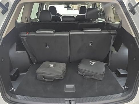 Used 2024 Volkswagen Atlas SE image 11
