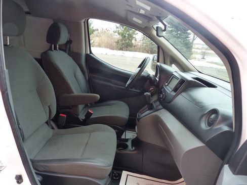 Used 2021 Nissan NV200 SV w/ Back Door Glass Package image 34