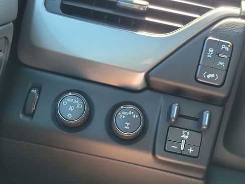 Used 2020 Chevrolet Tahoe Premier AWD/4WD image 8