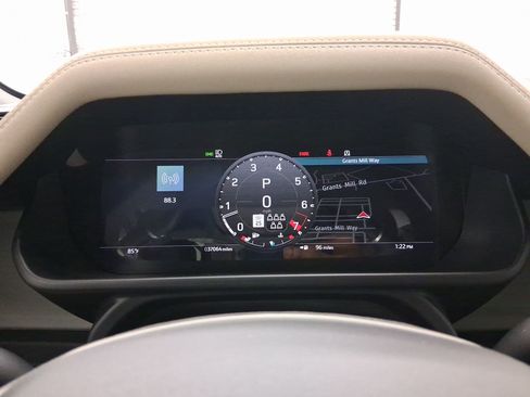 Used 2023 Land Rover Defender 110 SE image 19