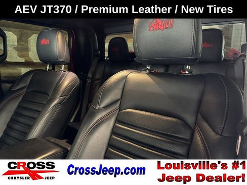 Used 2021 Jeep Gladiator Rubicon AWD/4WD image 3